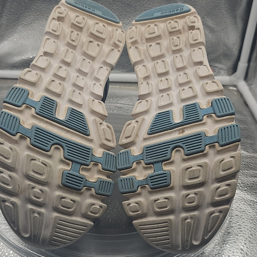 A Blue Reebox Sz8 - Picture 5 of 7